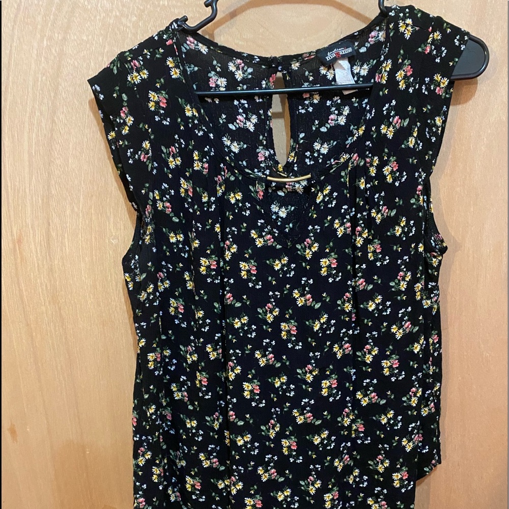 Floral top